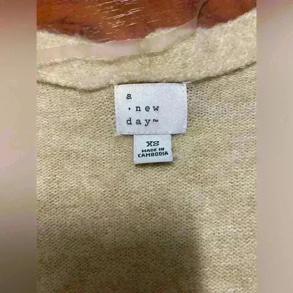 A new Day sweater XS - Picture 5 of 6